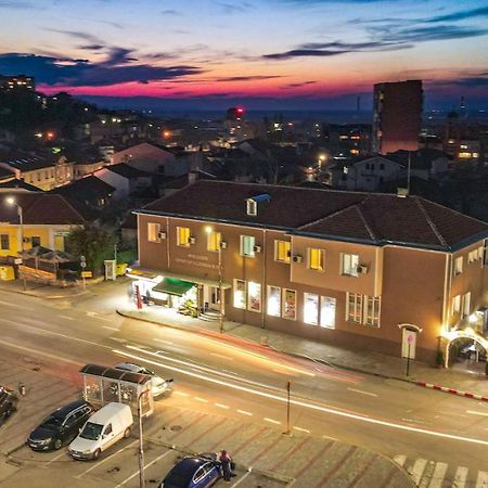 Пансион - Димитър Хадживасилев Svishtov Esterno foto