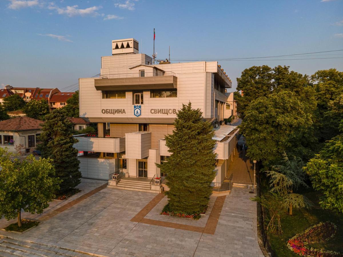 Пансион - Димитър Хадживасилев Svishtov Esterno foto