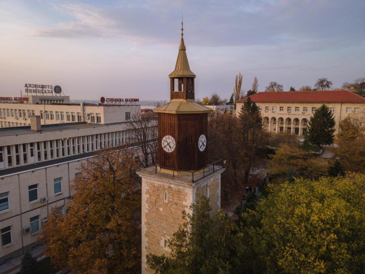 Пансион - Димитър Хадживасилев Svishtov Esterno foto
